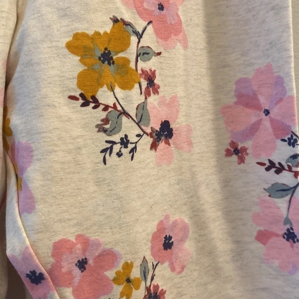 Oshkosh B’gosh - girls leggings. Size 12. Cream with Floral design. NWOT